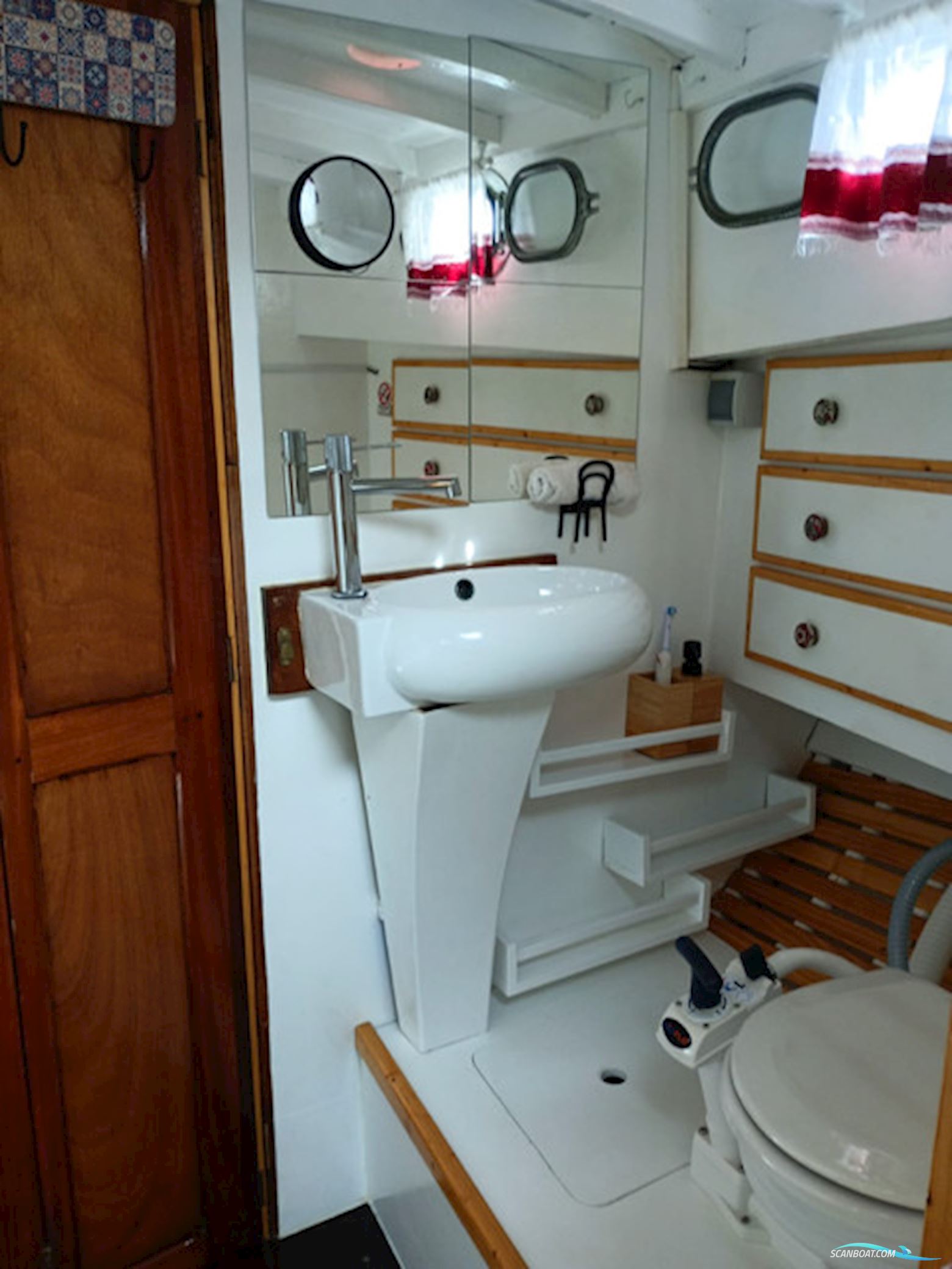 Custom built boat ERYTHEIA Cotre Juan Alsine