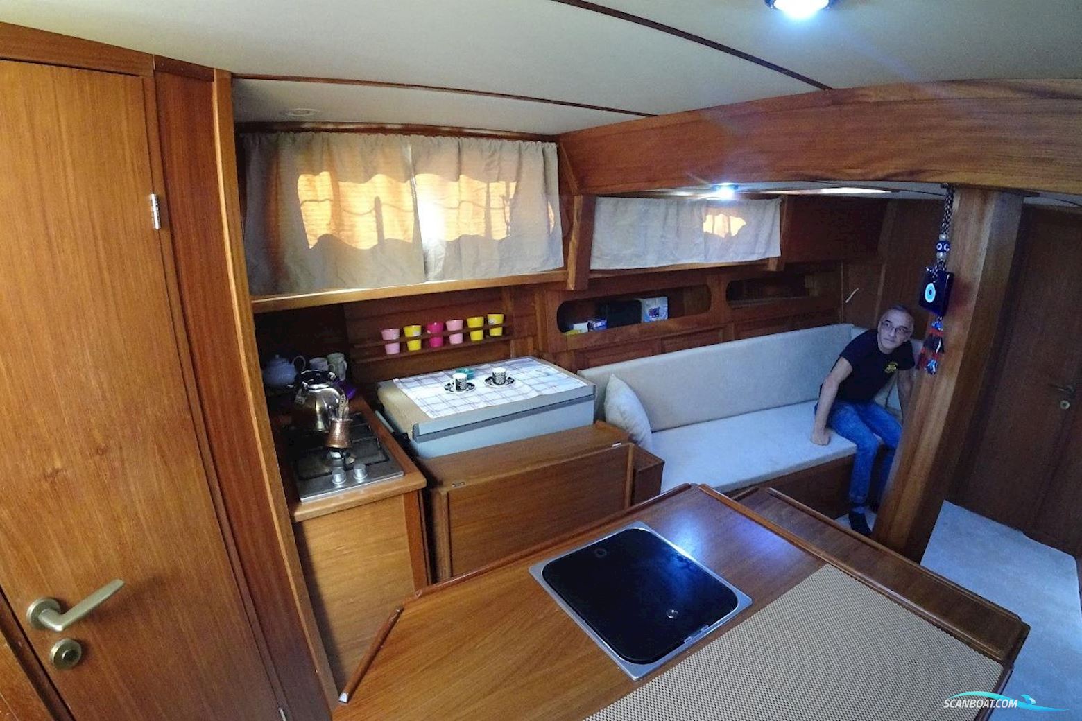 Custom Built Hout bay 40
