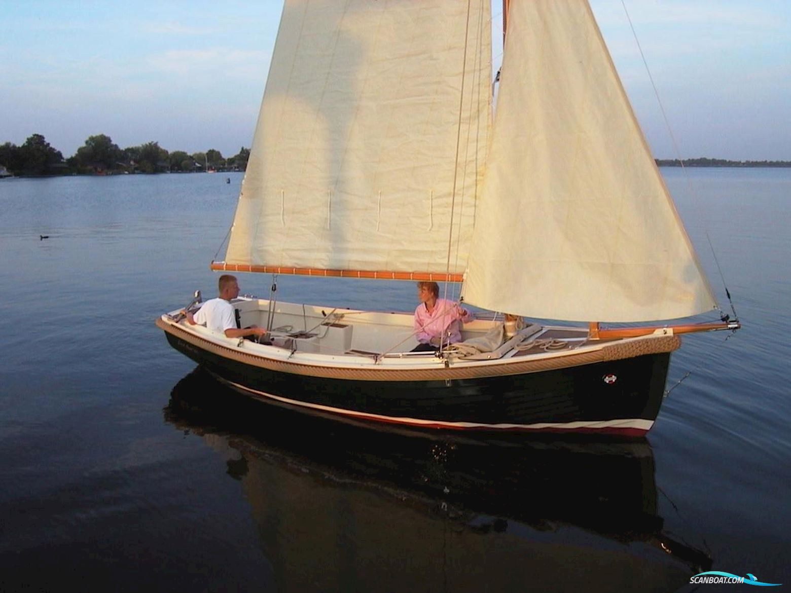 Damarin 570 Sail