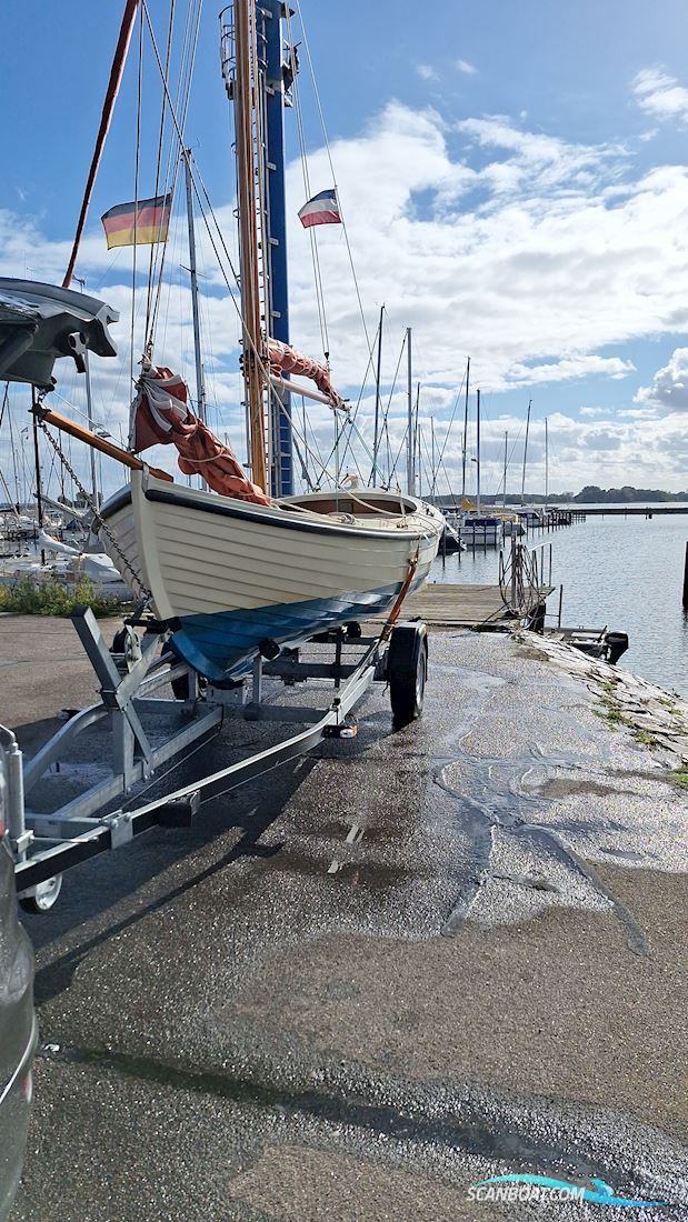 Damjolle Kragejolle Tuckerboot Gaffelsegler Spitzgatter Poca 17