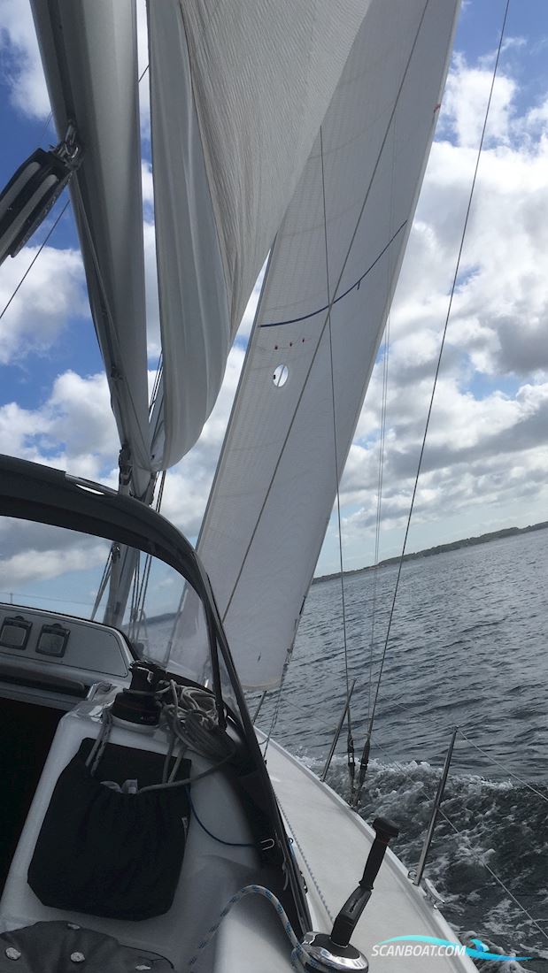 Dehler 35SV, nicht X, Arcona, First, Salona, Dufour Zeilboten 2011, met Volvo Penta D1-30 motor, Duitsland