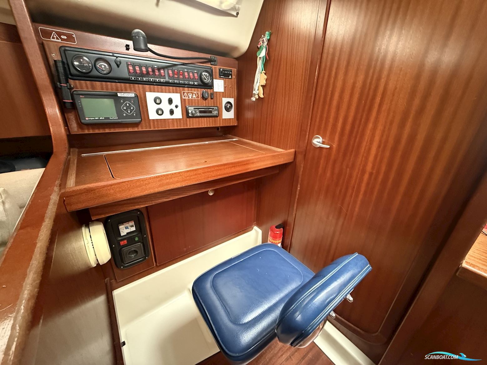 Dehler 37