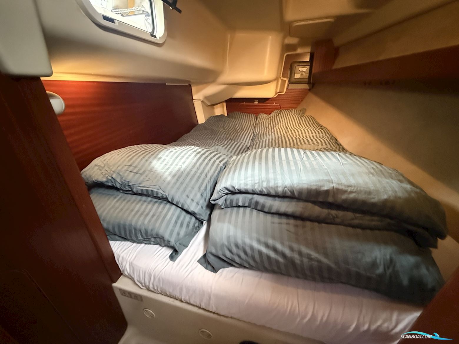 Dehler 37
