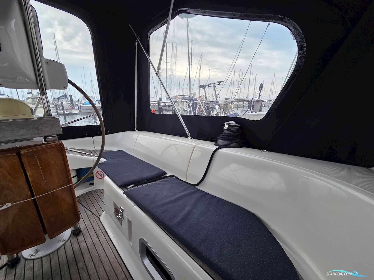 Dufour 38 Classic