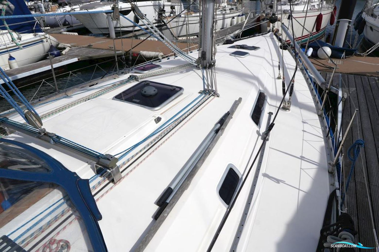 Dufour 38 Classic