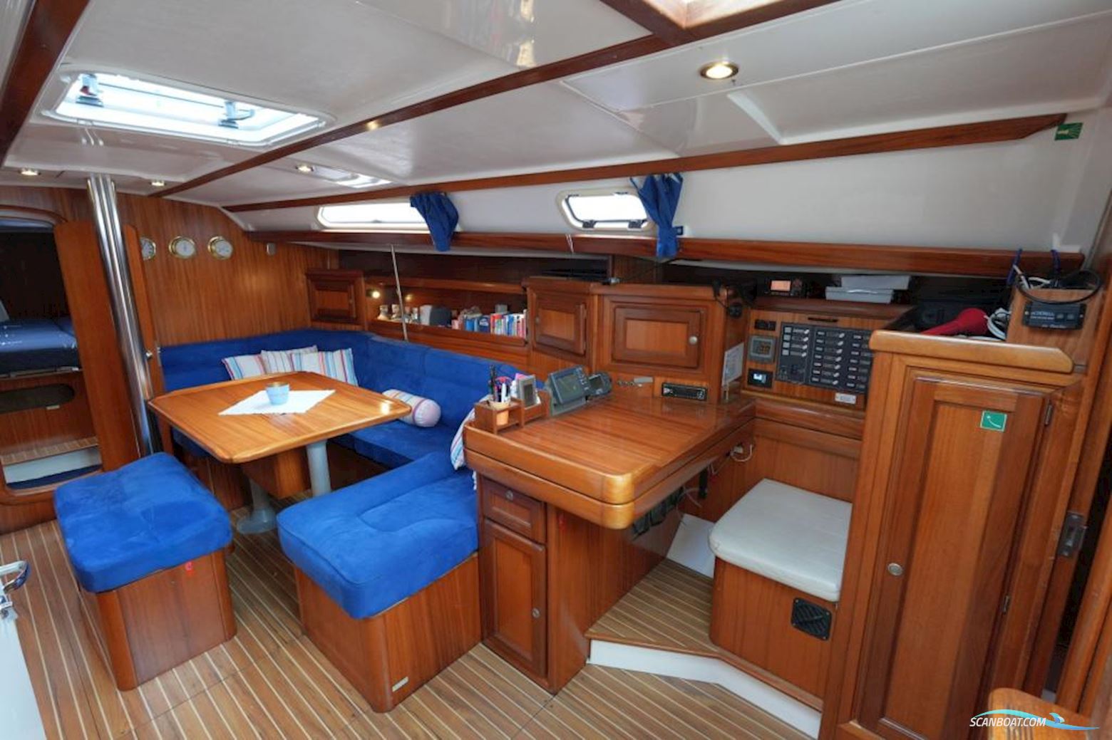 Dufour 38 Classic