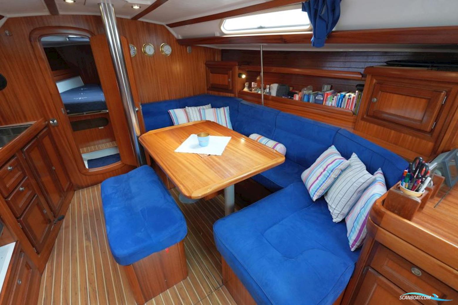 Dufour 38 Classic