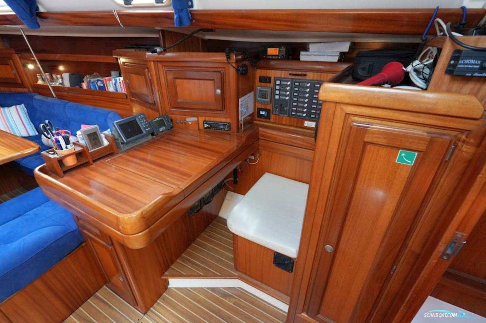 Dufour 38 Classic