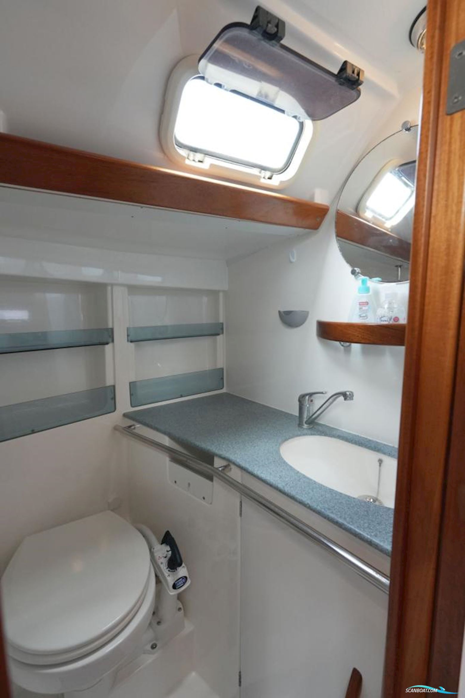 Dufour 38 Classic