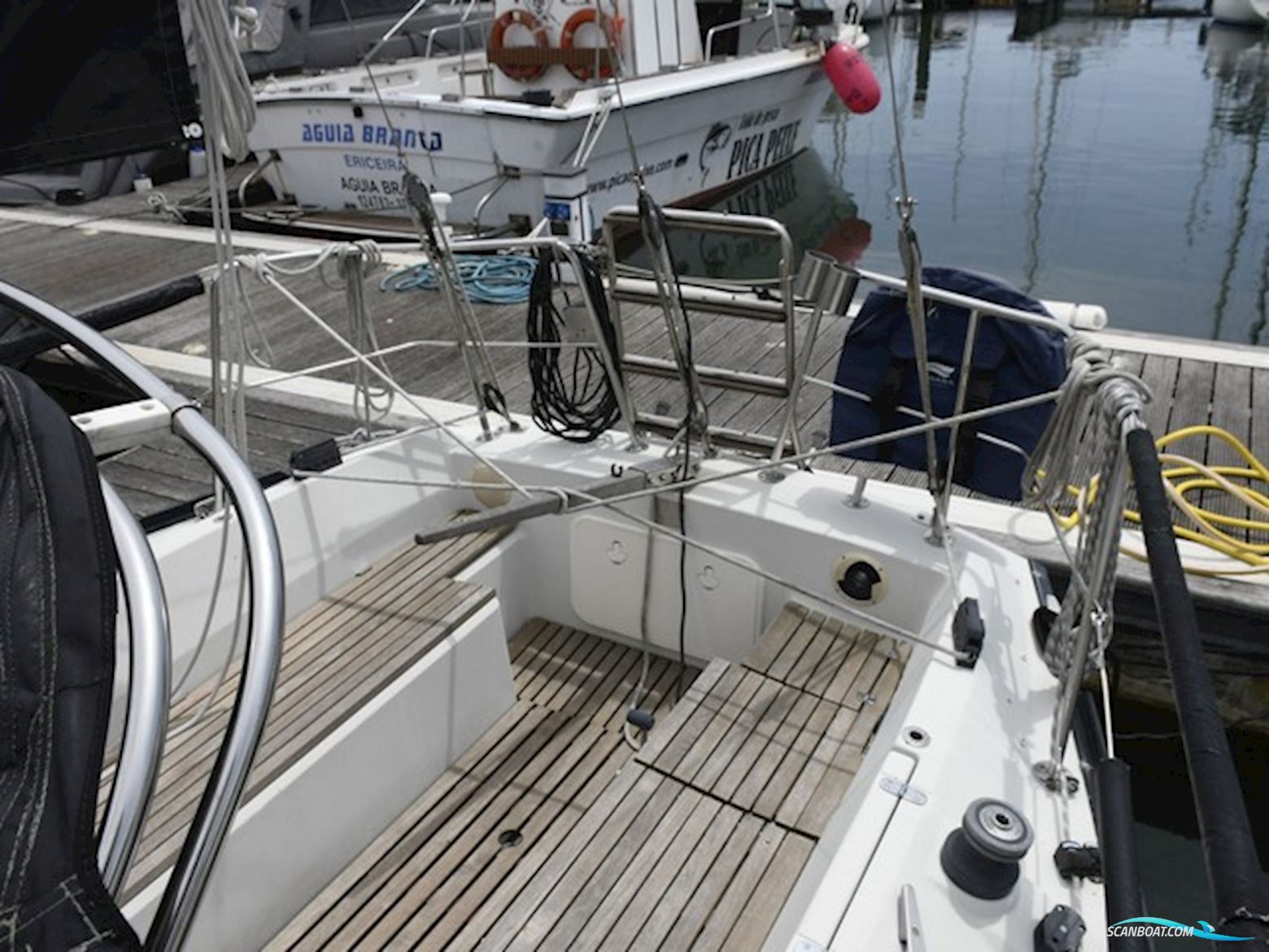 Dufour 3800