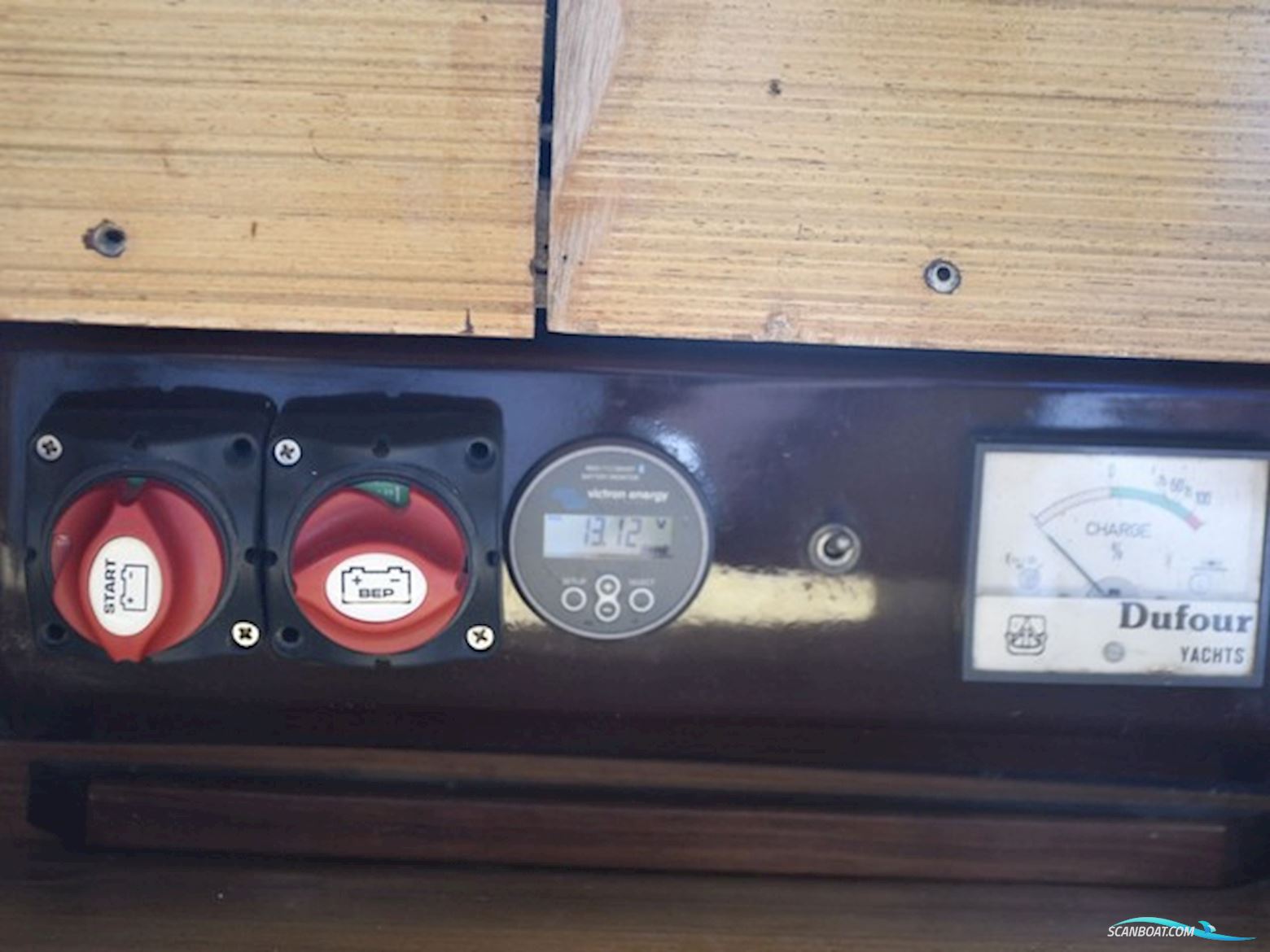 Dufour 3800