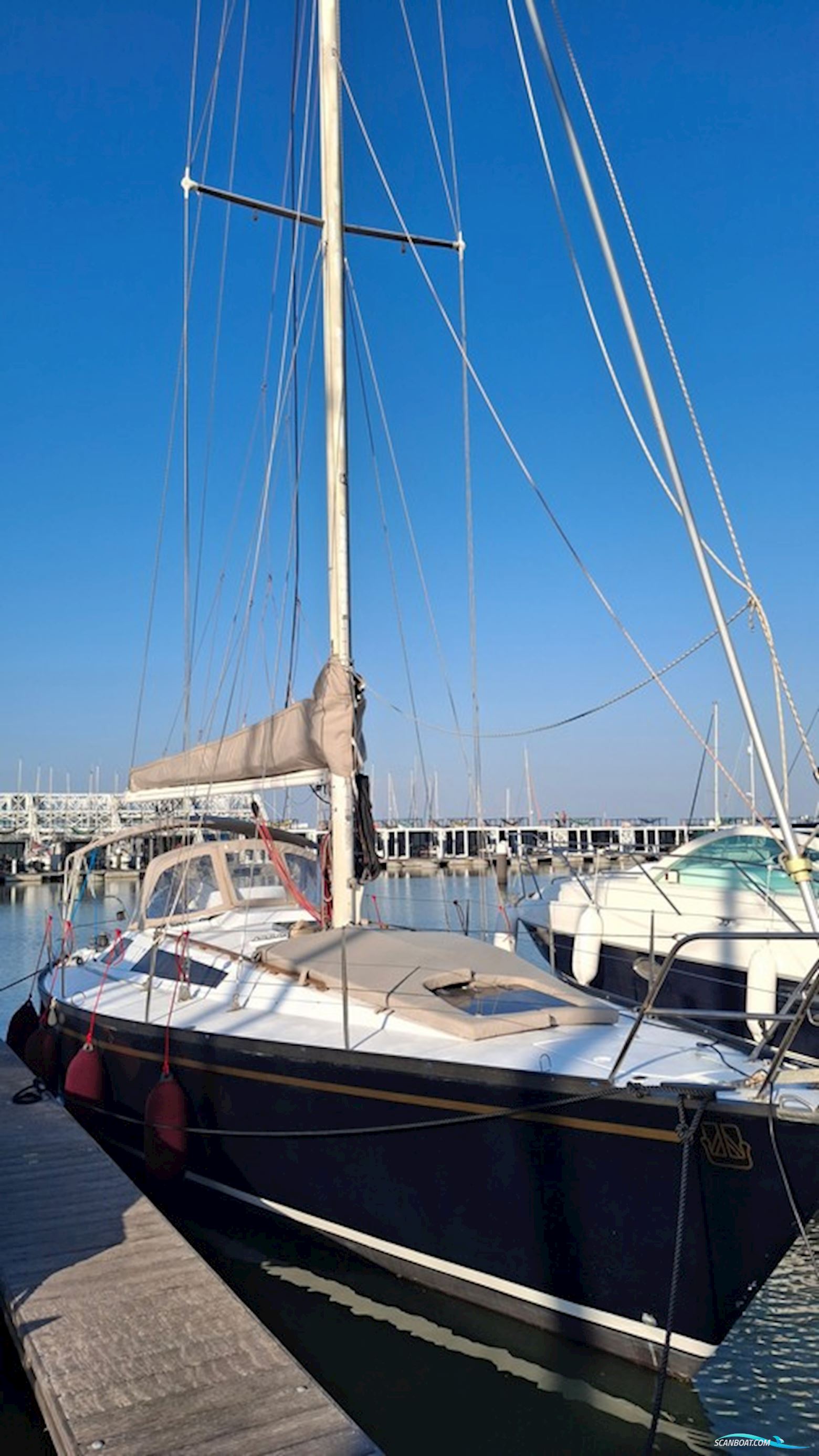 Dufour 39 Zeilboten 1984, met Perkins 4108 motor, Portugal