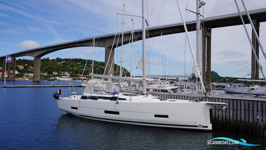 Dufour 390 Zeilboten 2023, met Volvo Penta D2-50F motor, Sweden