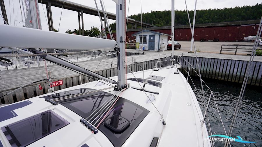 Dufour 390