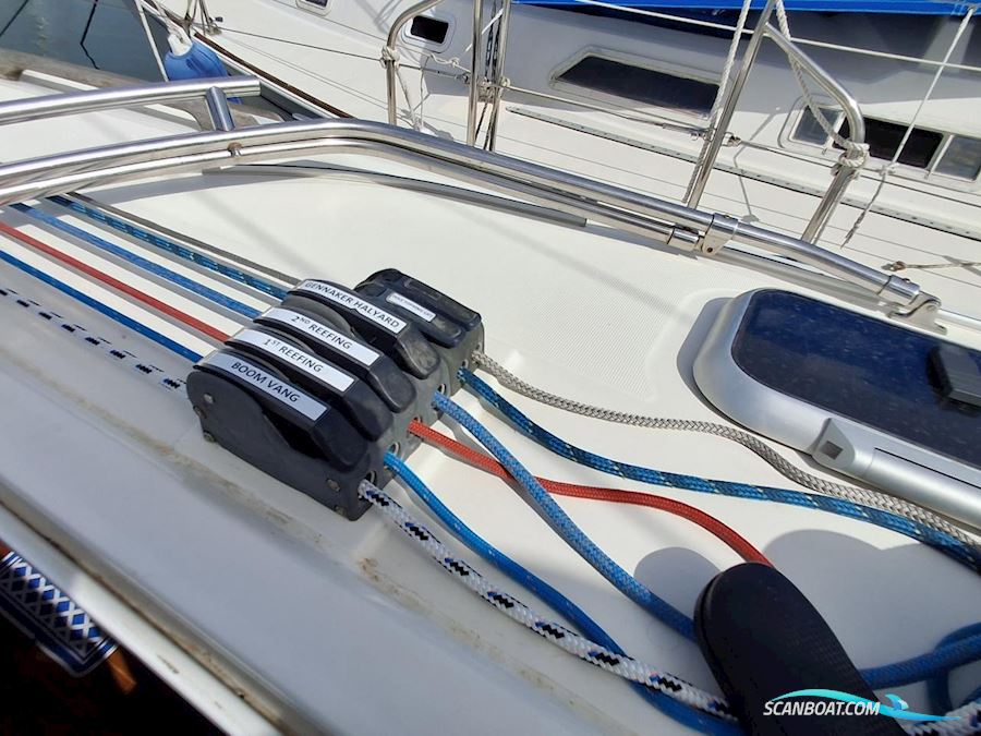 Dufour 40 Performance