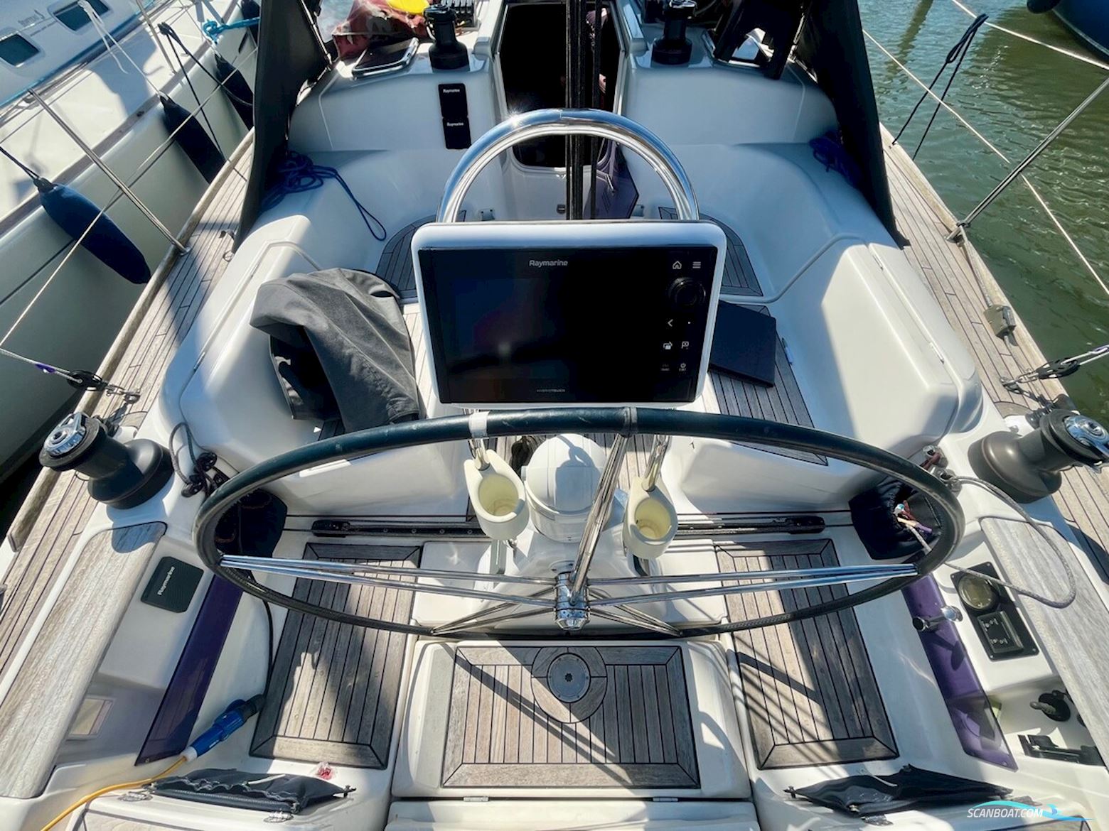 Dufour 40 Performance