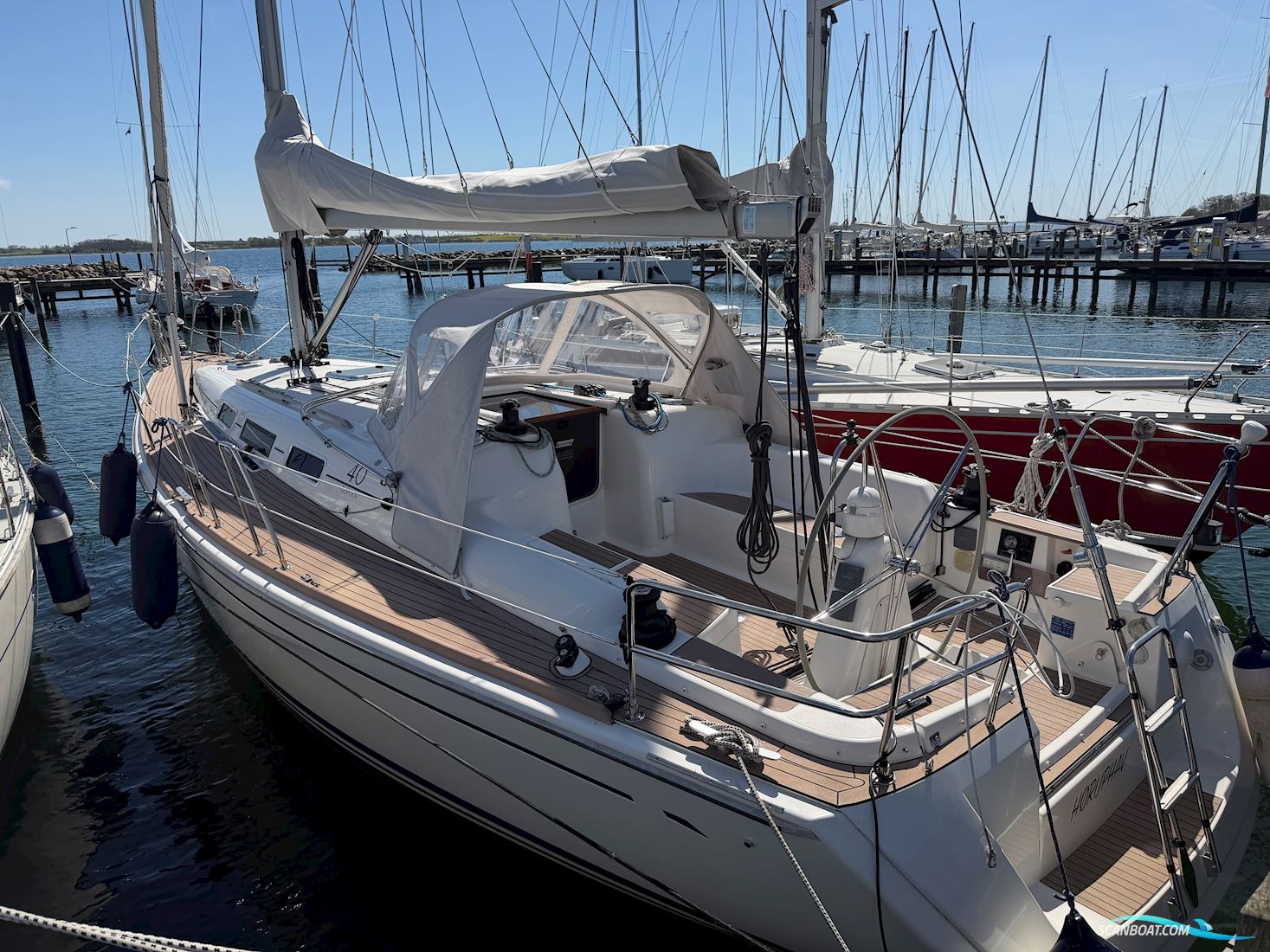 Dufour 40 Performance