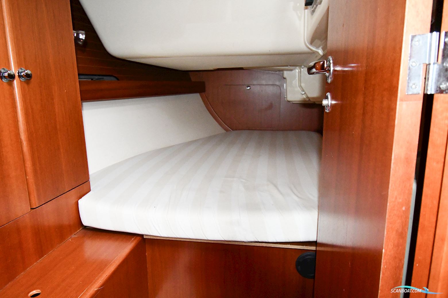 Dufour 40 Performence