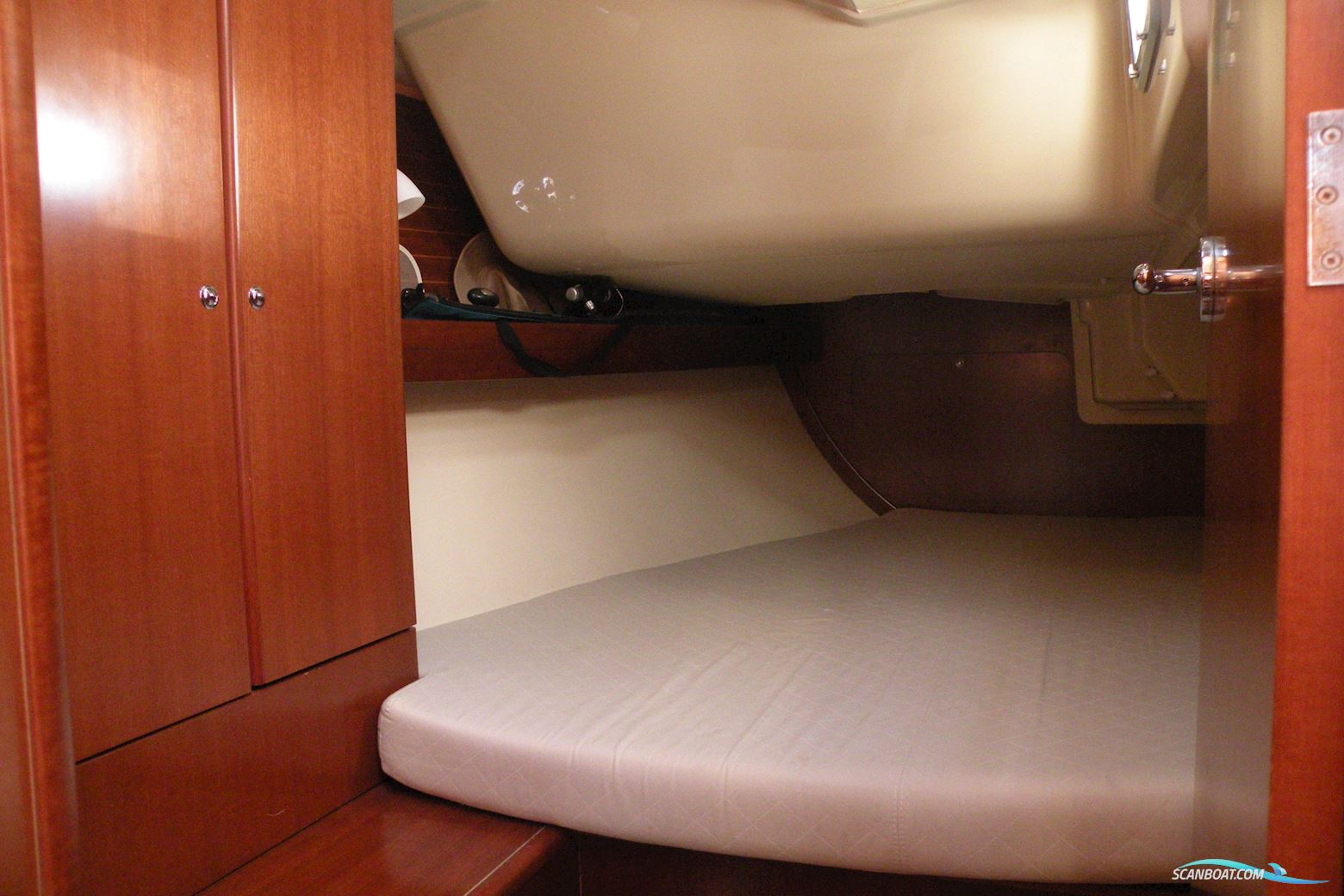 Dufour 40