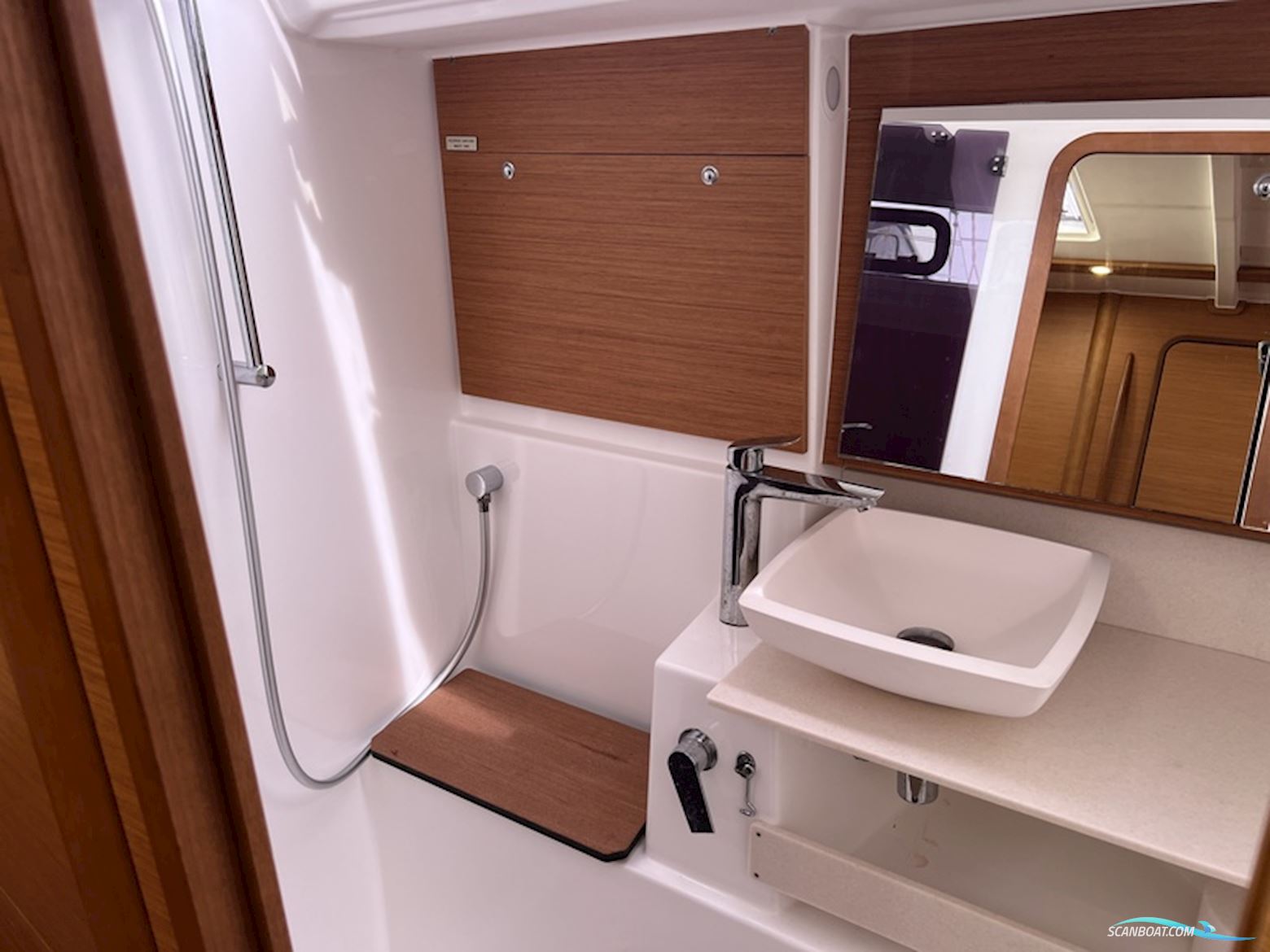 Dufour 430 GL