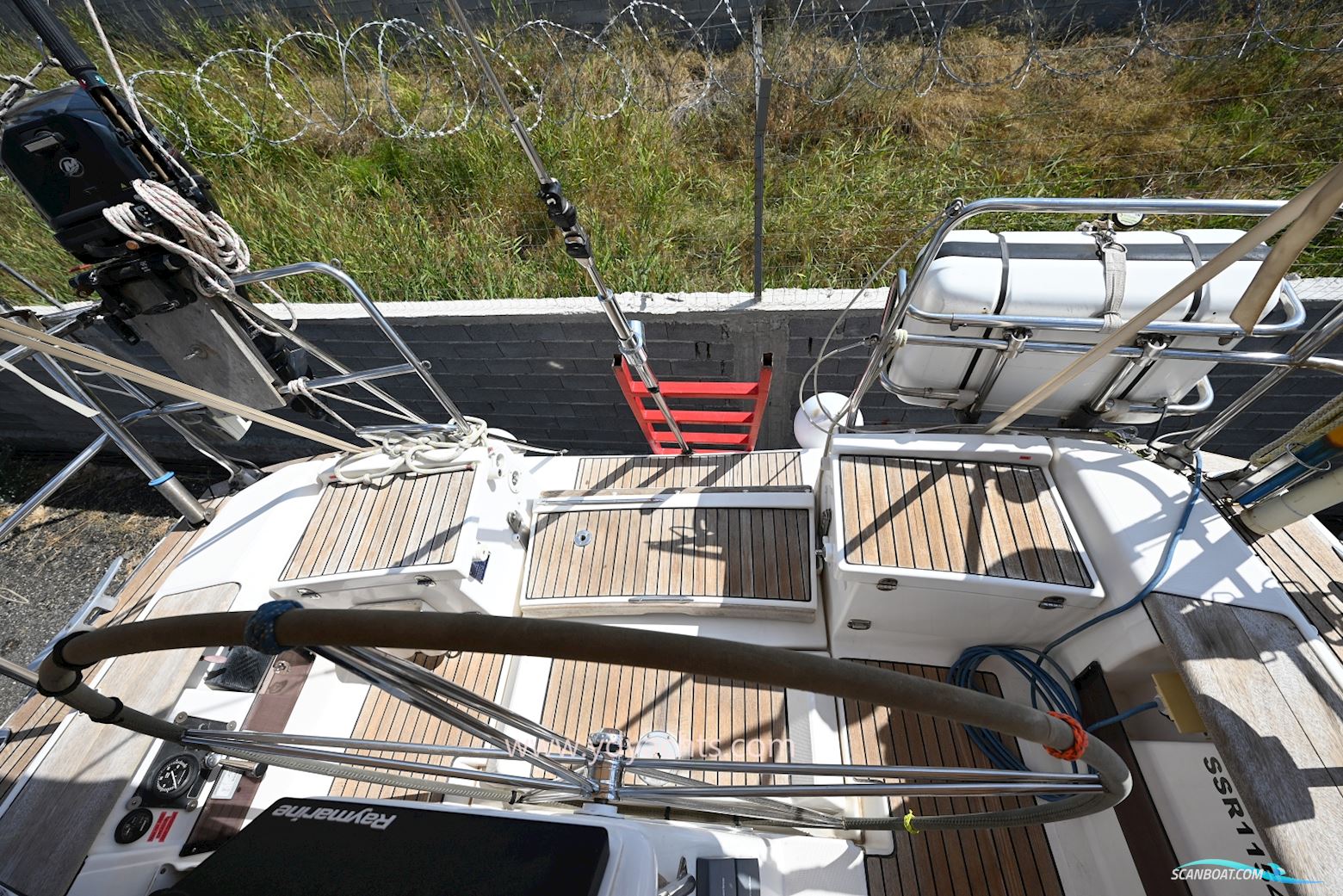 Dufour 44 Performance