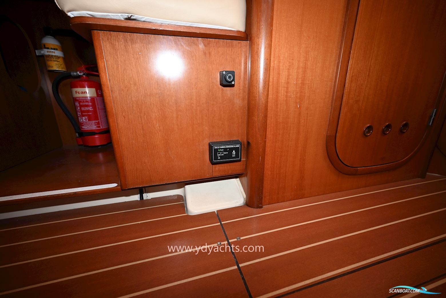 Dufour 44 Performance