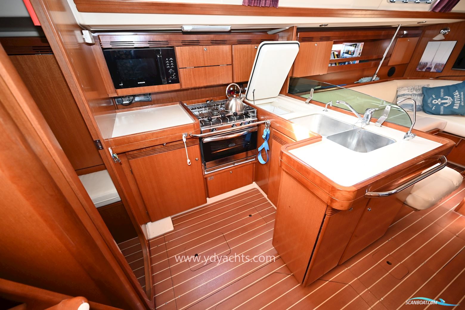 Dufour 44 Performance