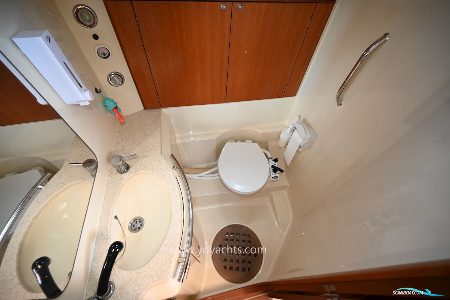 Dufour 44 Performance