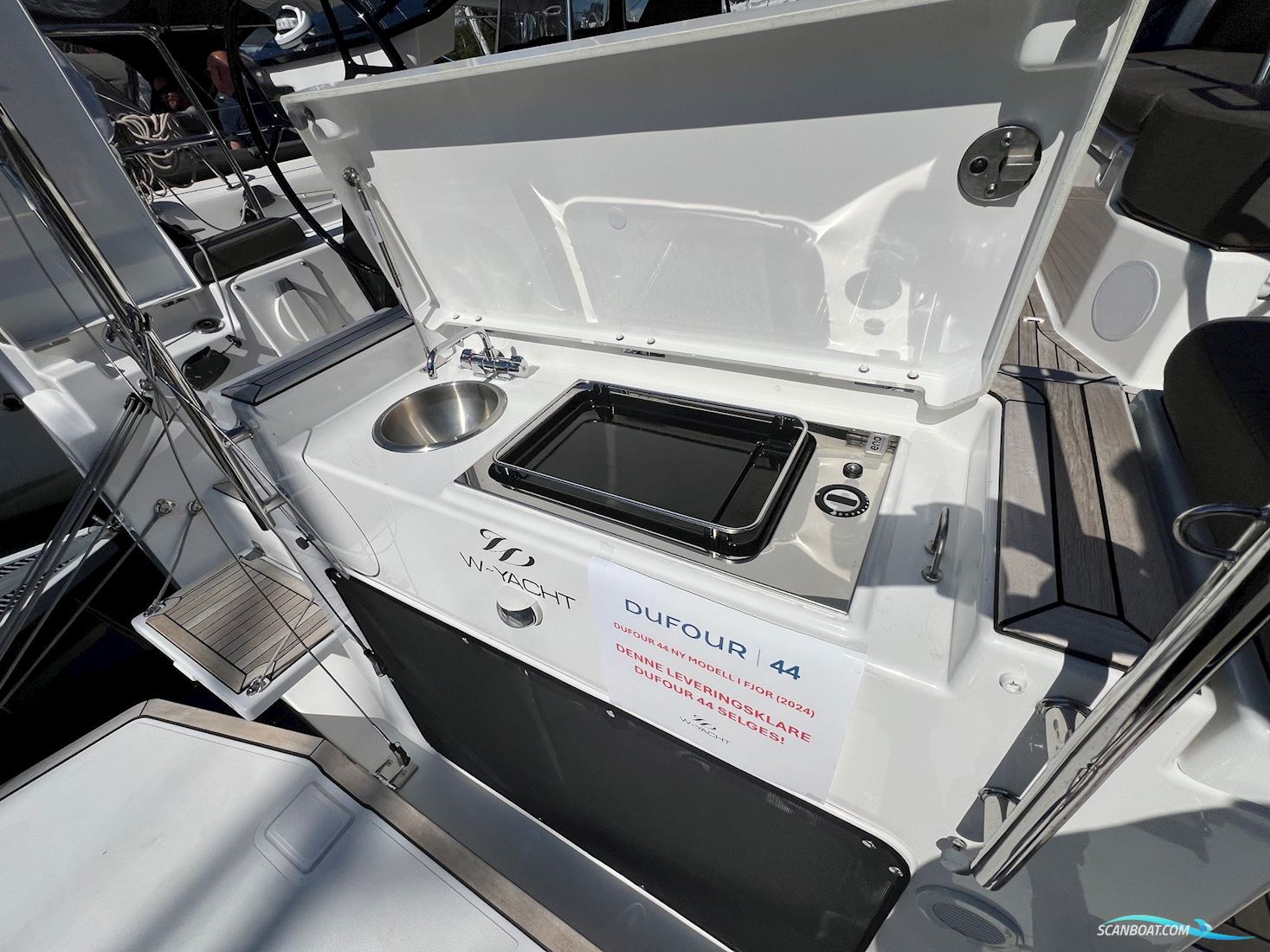 Dufour 44