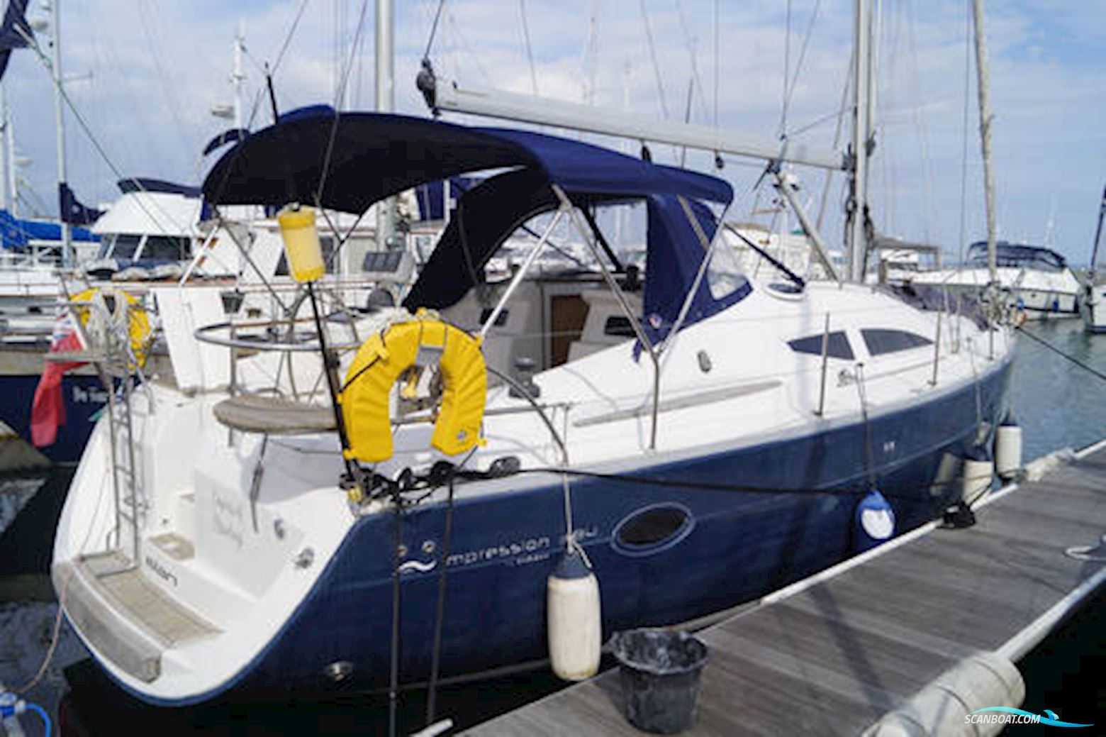 Elan Marine 384 Impression Zeilboten 2006, met Volvo D40 motor, United Kingdom