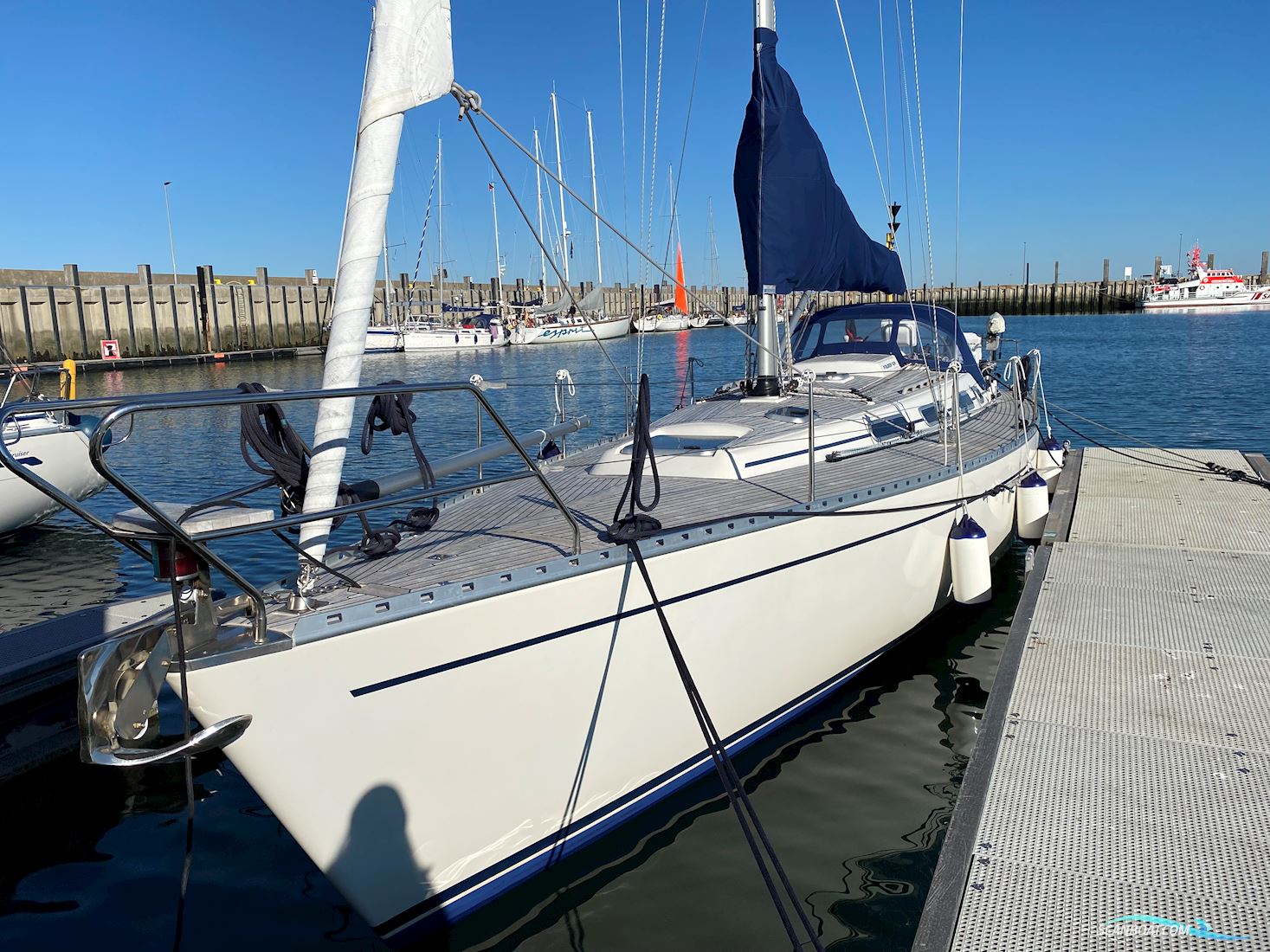 Faurby 424 De Luxe Zeilboten 2005, met Volvo Penta MD2040 motor, Duitsland