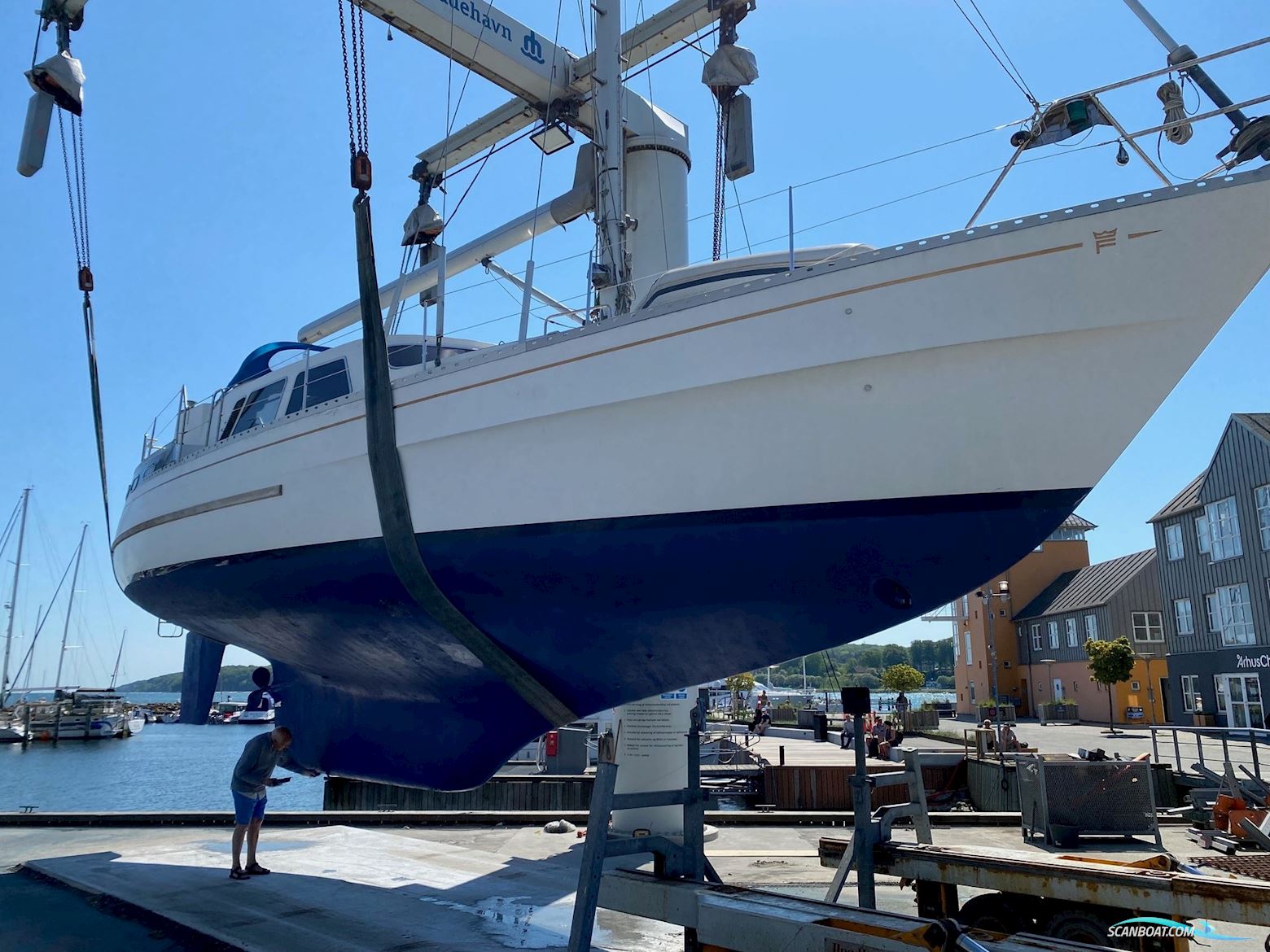 Finnrose 45 Deck saloon