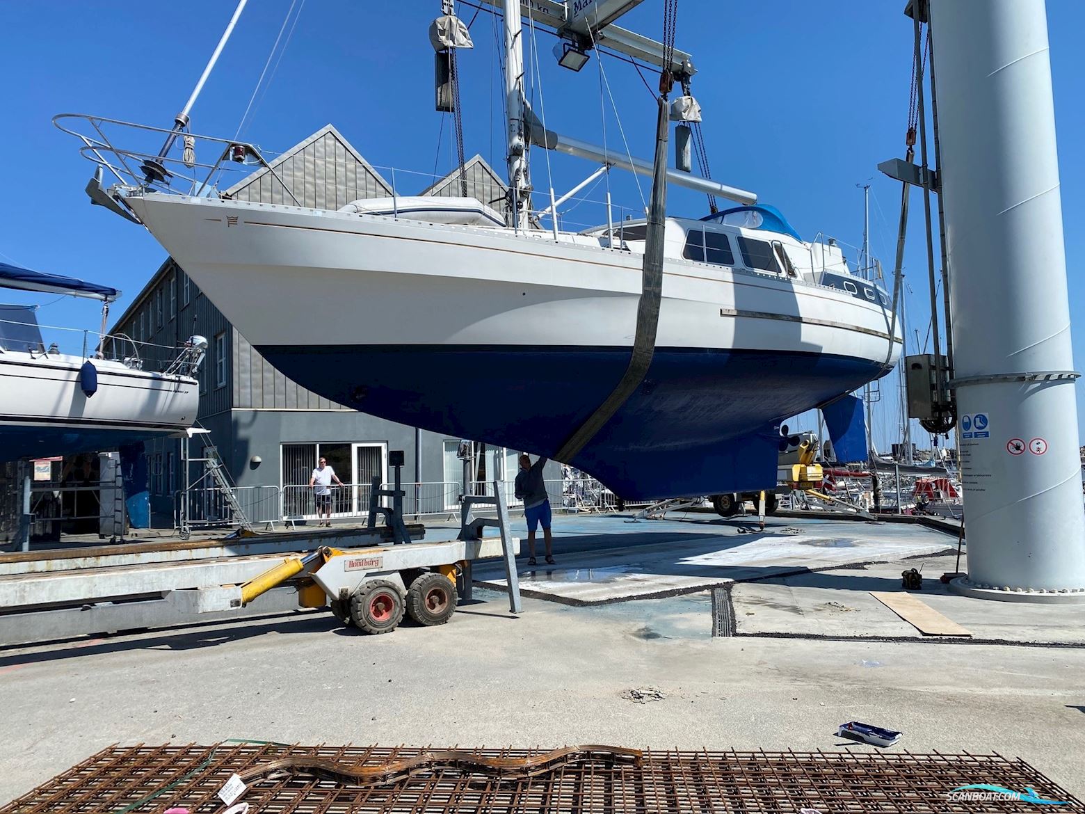 Finnrose 45 Deck saloon