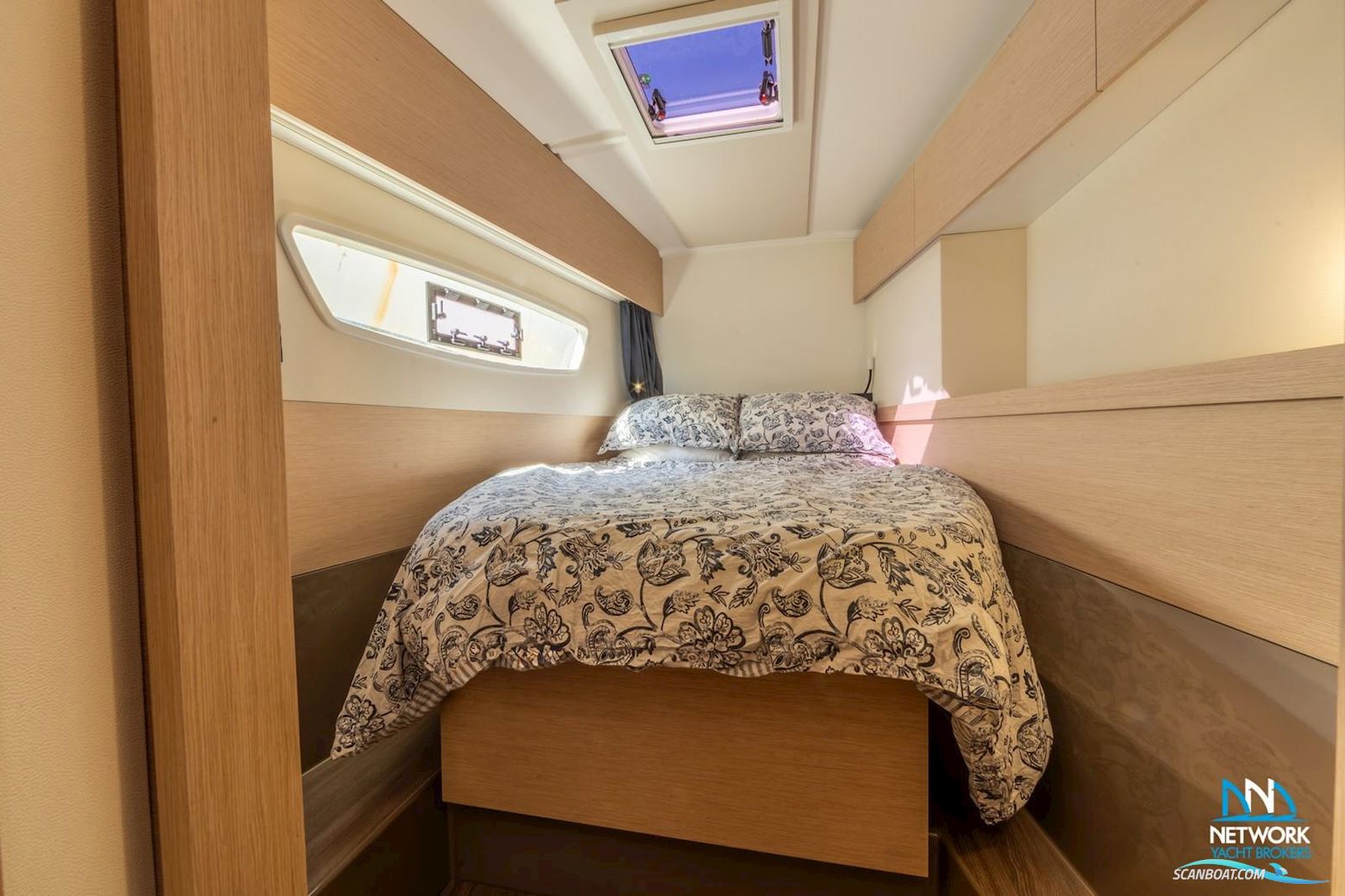 Fountaine Pajot Astrea 42