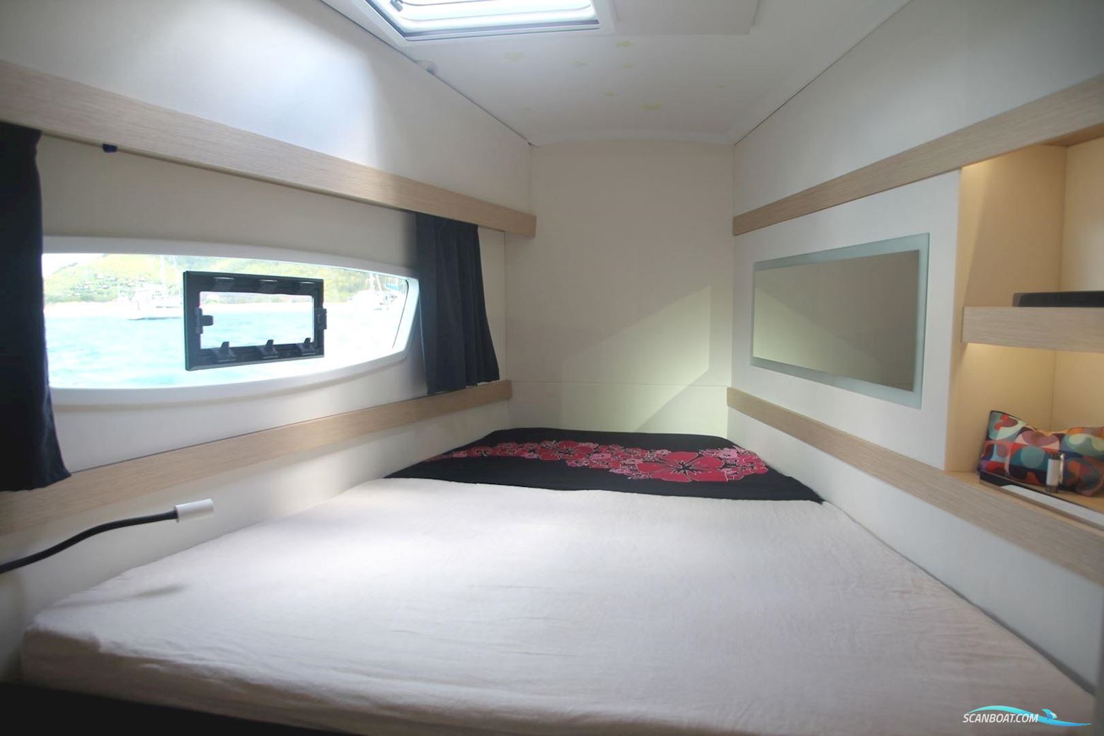 Fountaine Pajot Lucia 40