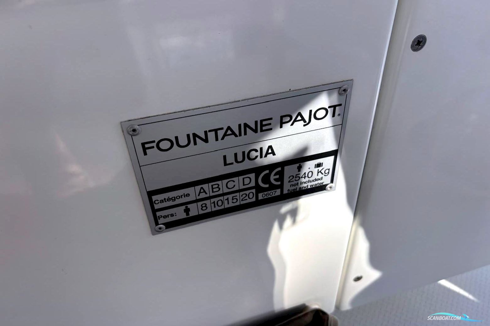 Fountaine Pajot Lucia 40