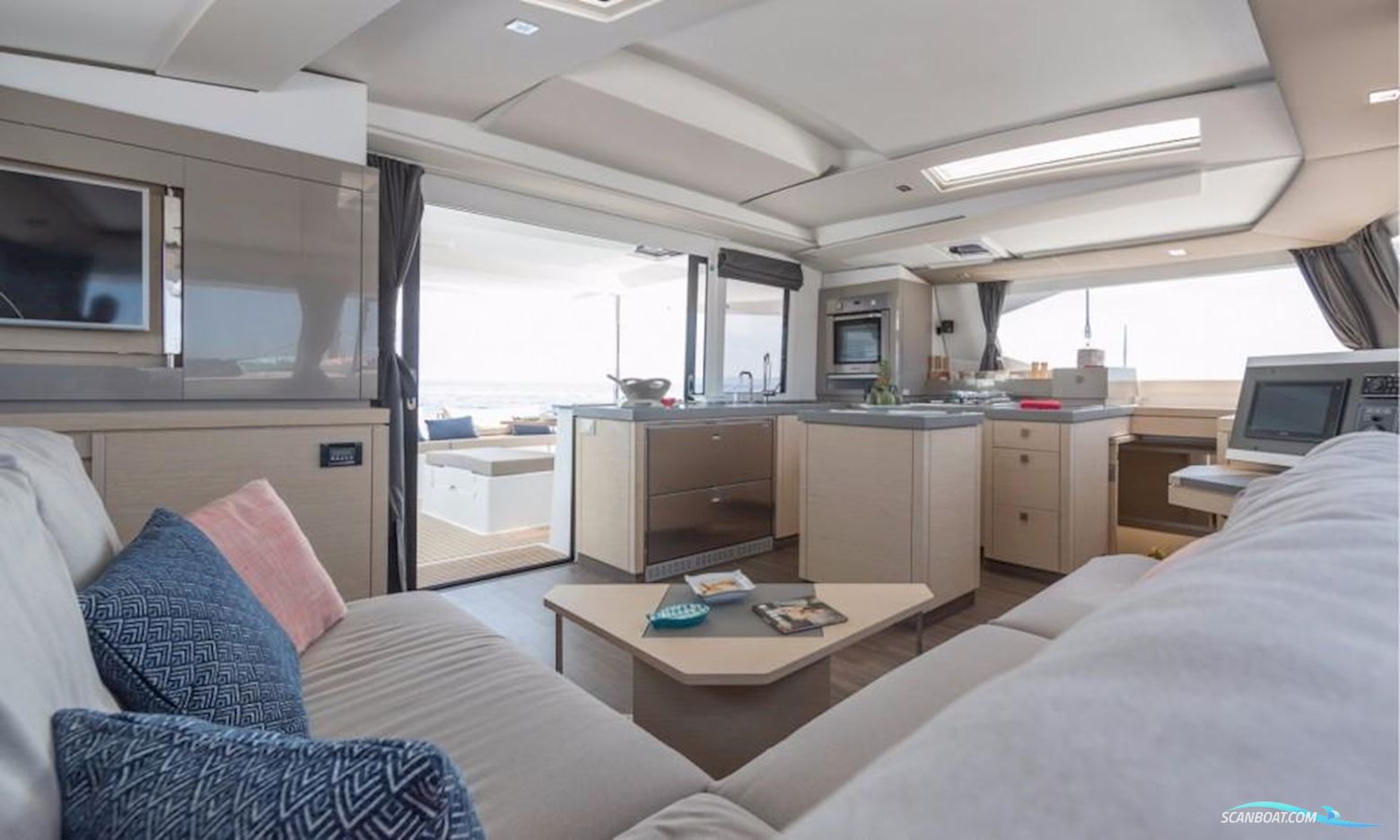 Fountaine Pajot Saona 47