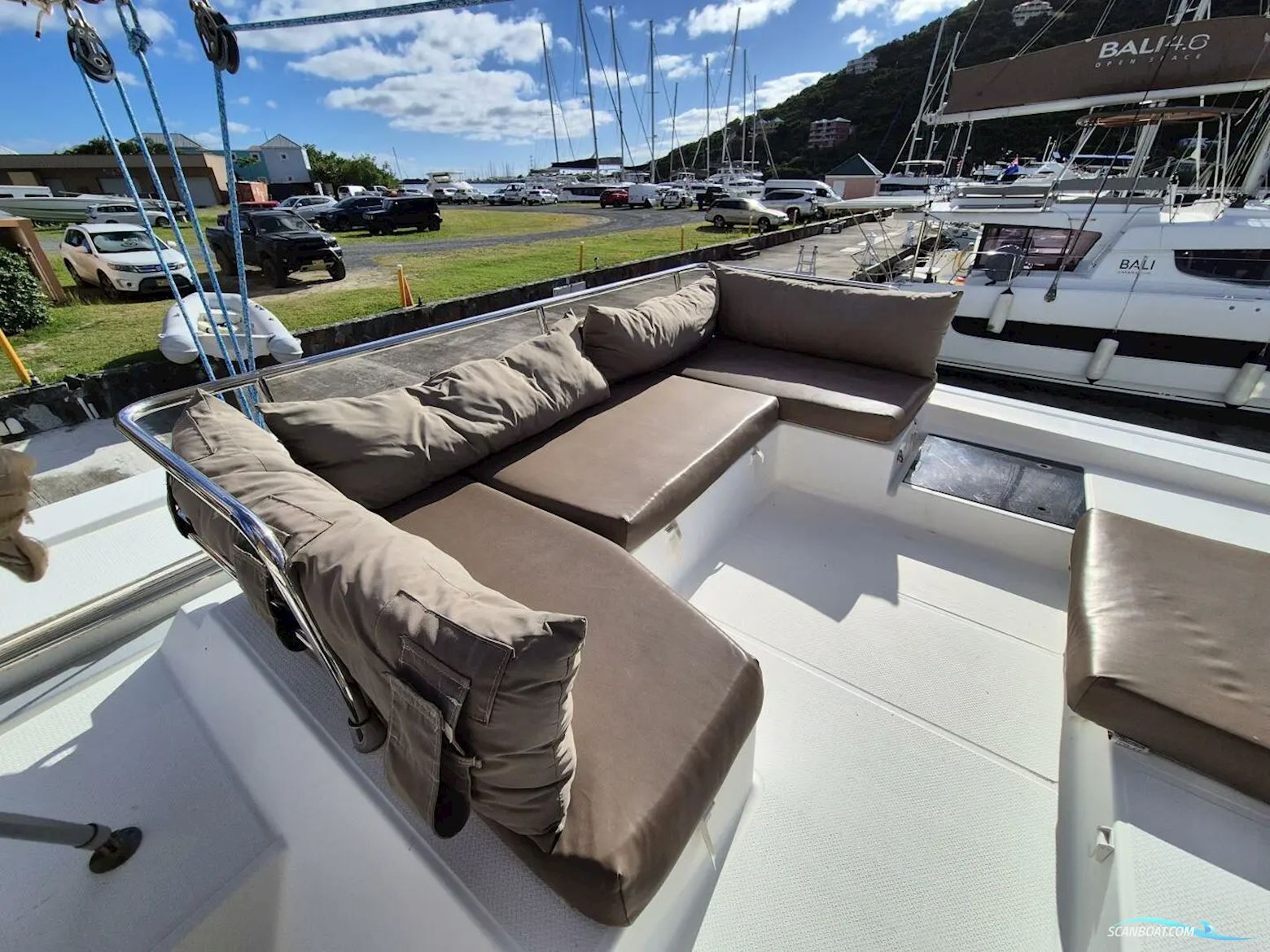 Fountaine Pajot Saona 47