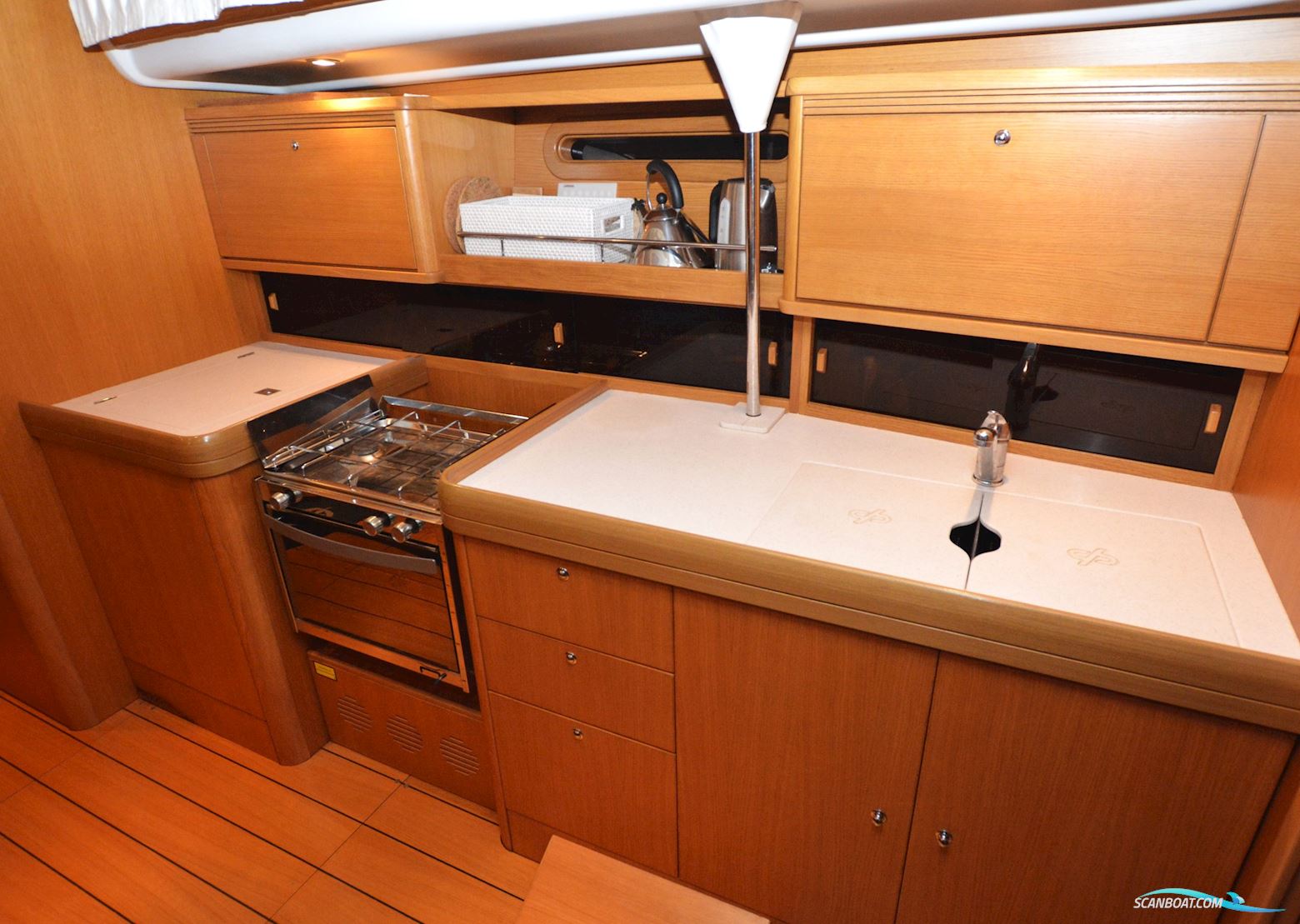 Grand Soleil 43