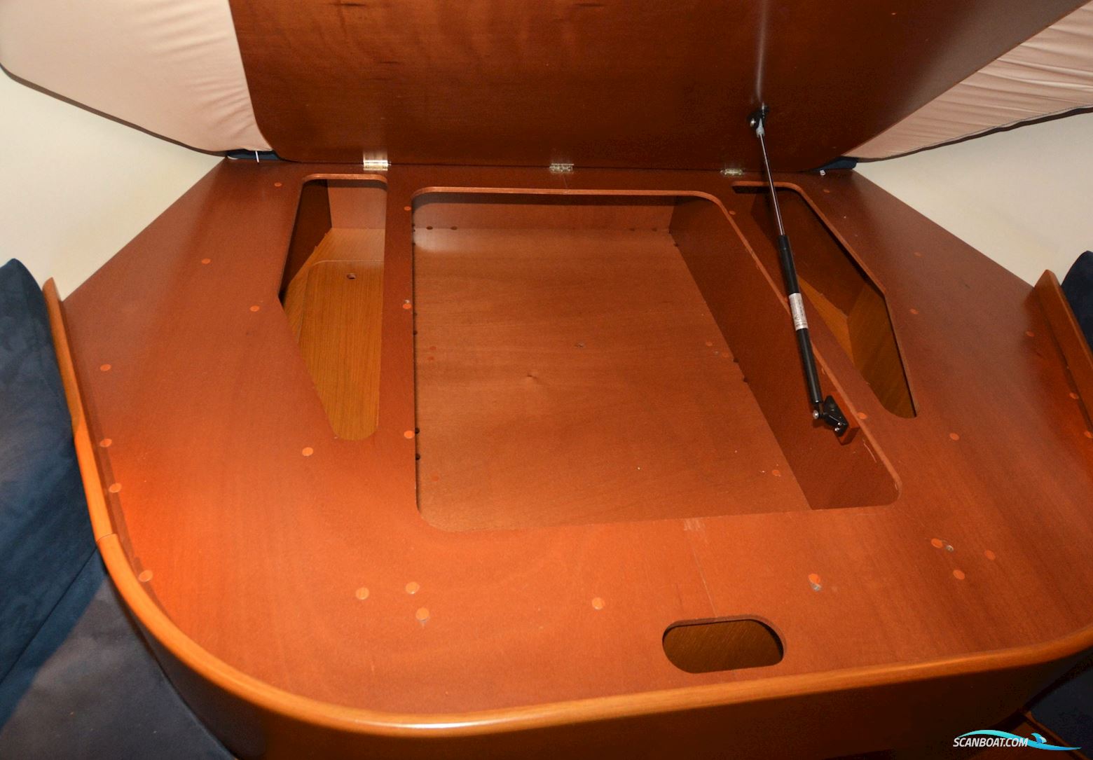 Grand Soleil 43