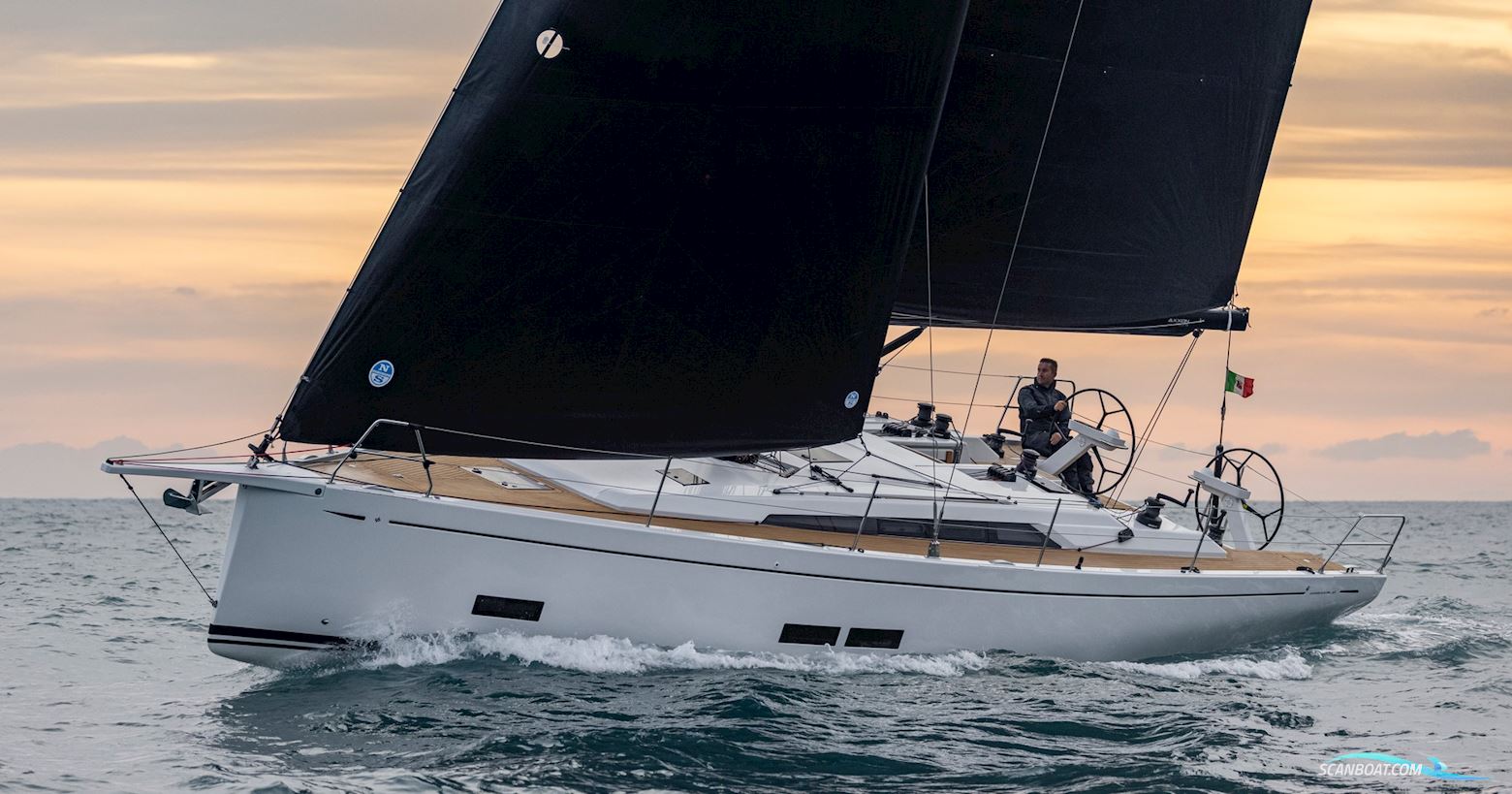 Grand Soleil 44