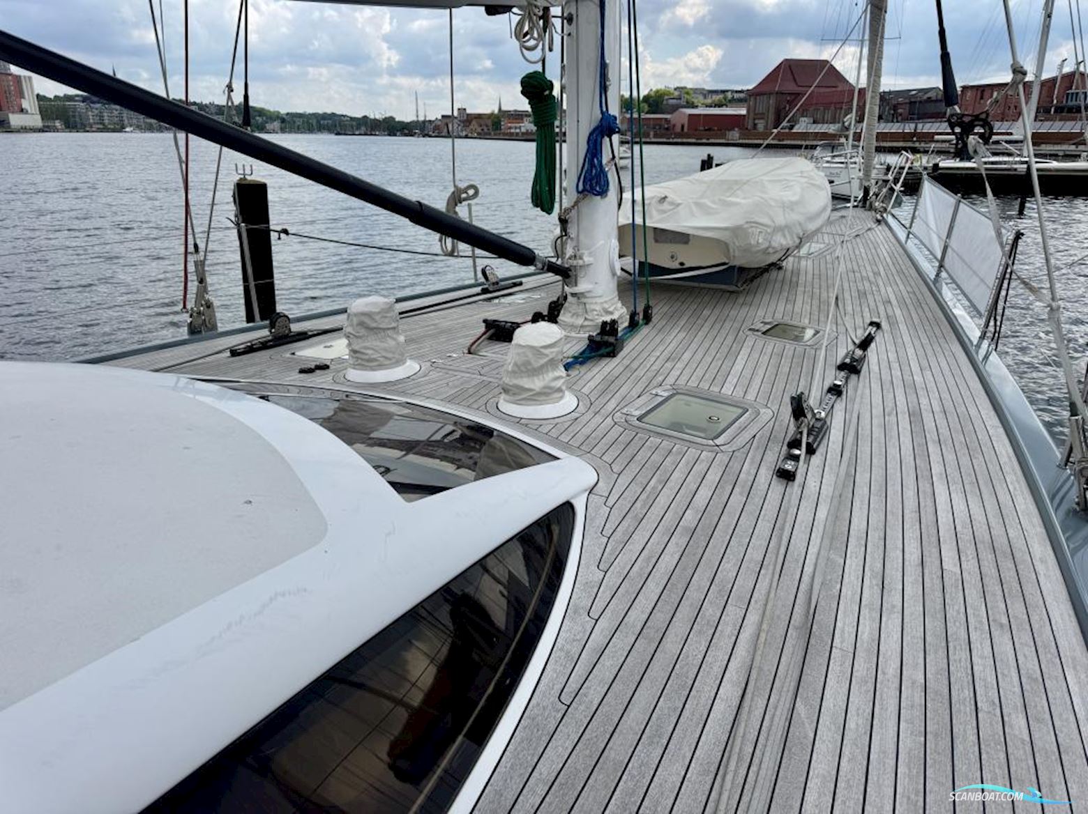 Grand Soleil 70