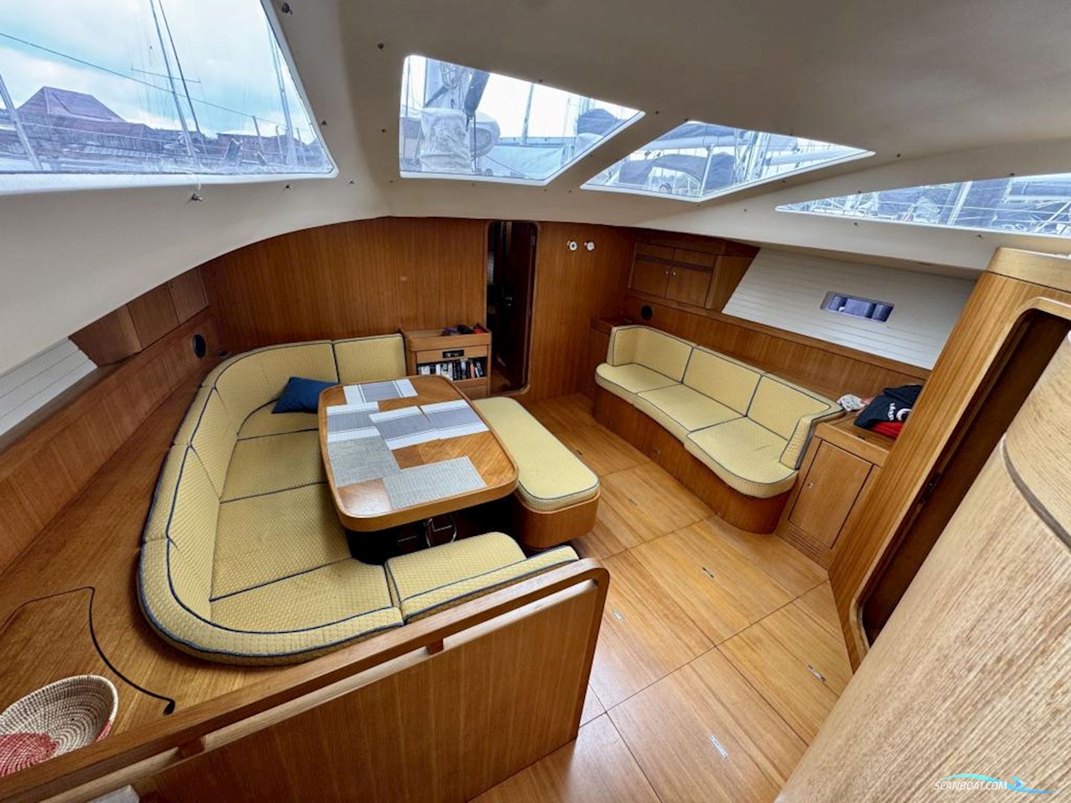 Grand Soleil 70