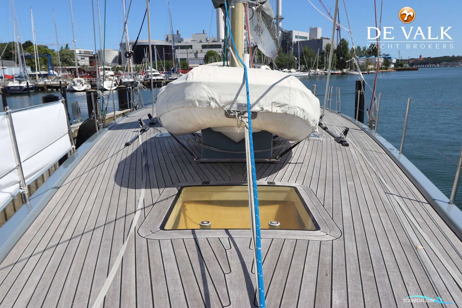 Grand Soleil 70