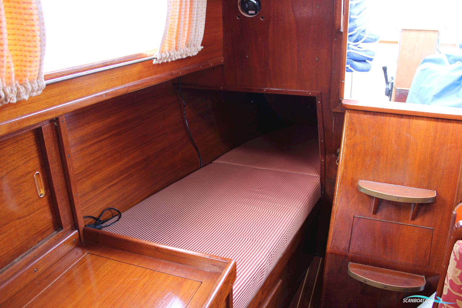 Great Dane GD 28