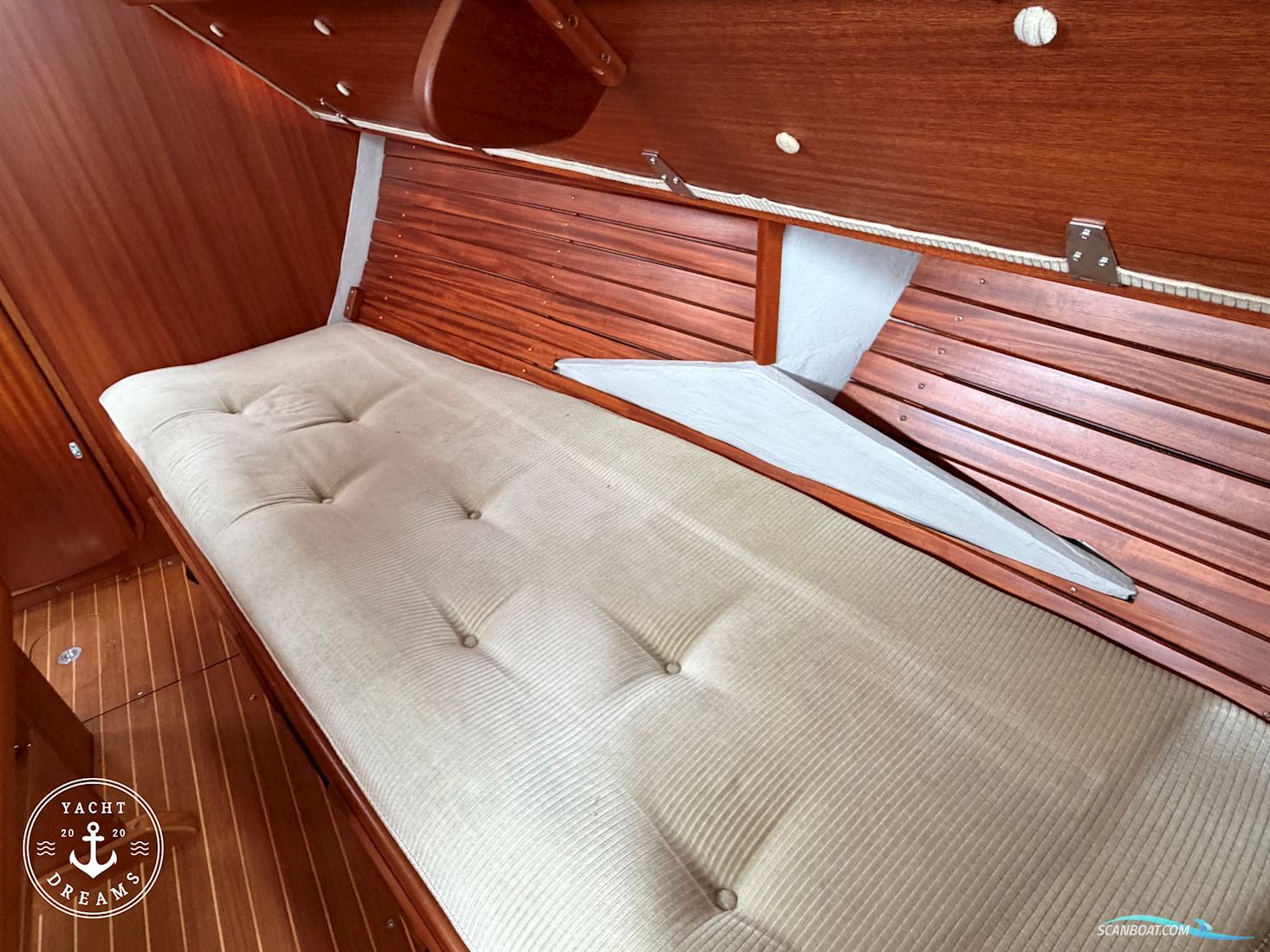Hallberg Rassy 31 MKII