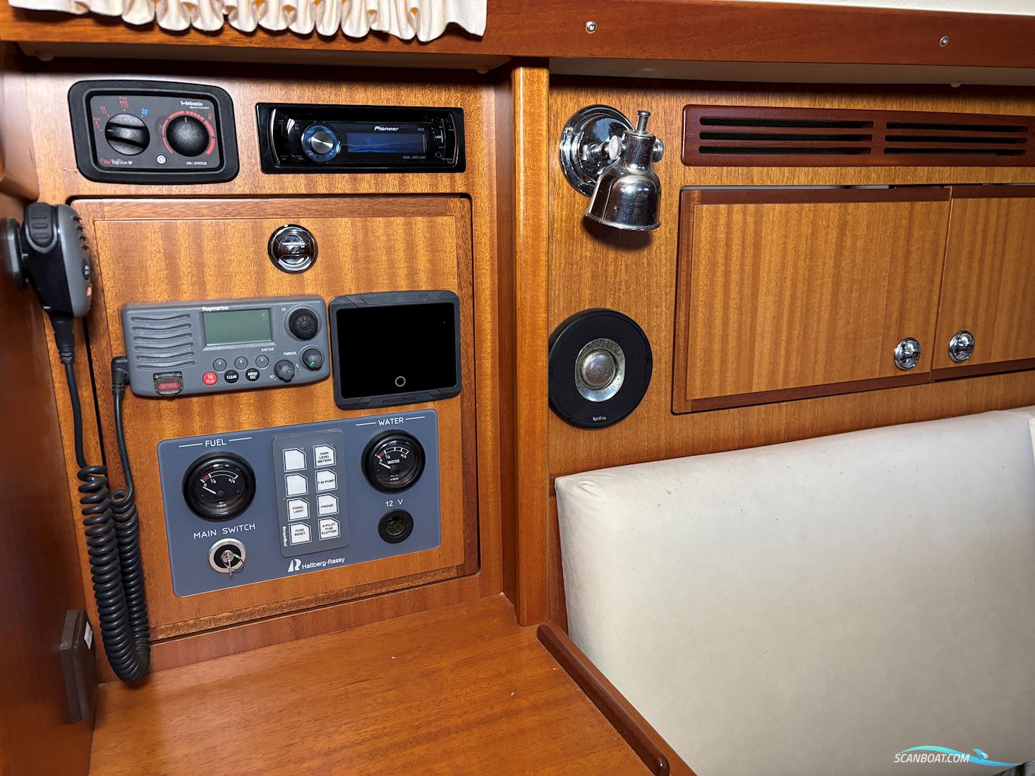 Hallberg Rassy 310