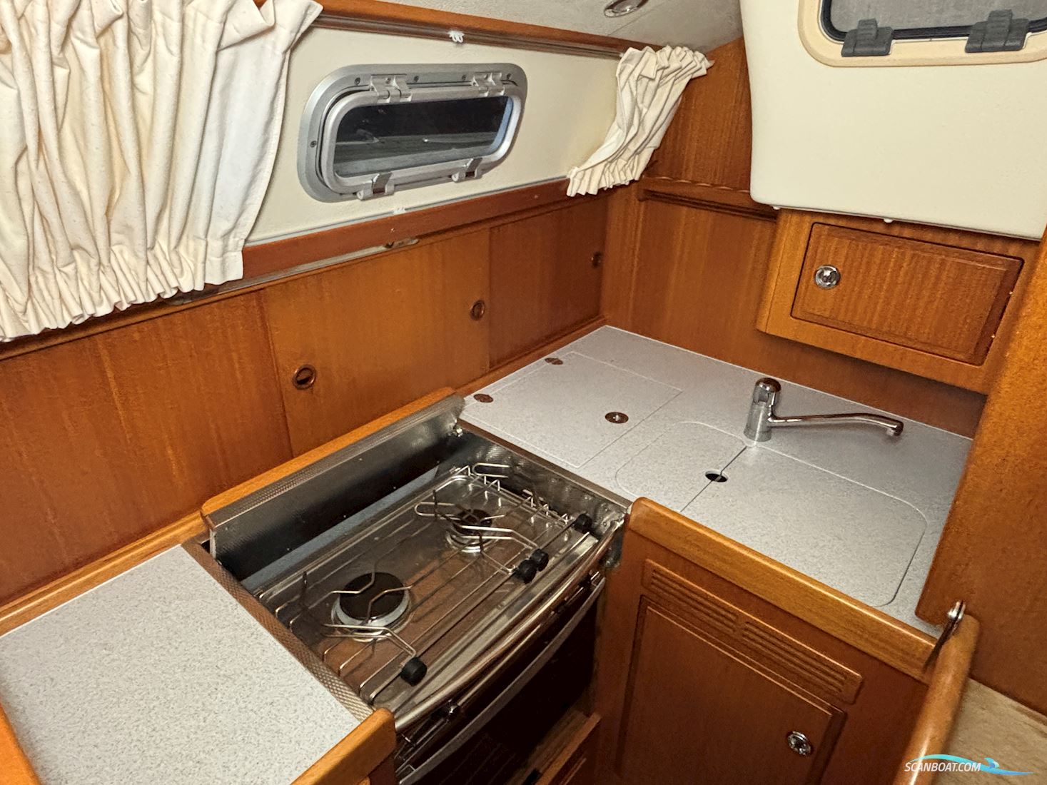 Hallberg Rassy 310