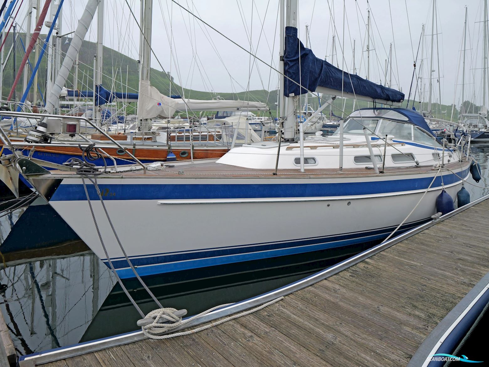 Hallberg Rassy 34
