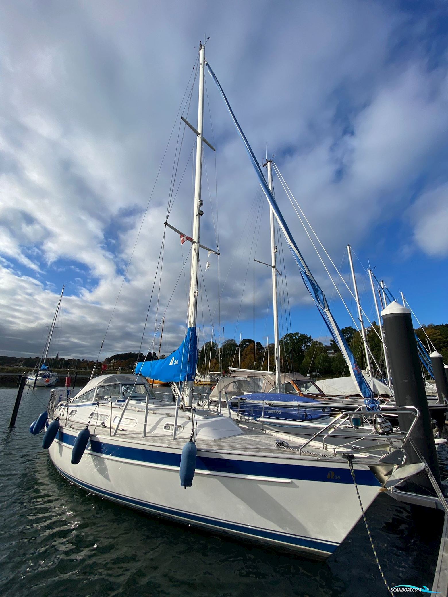 Hallberg Rassy 34